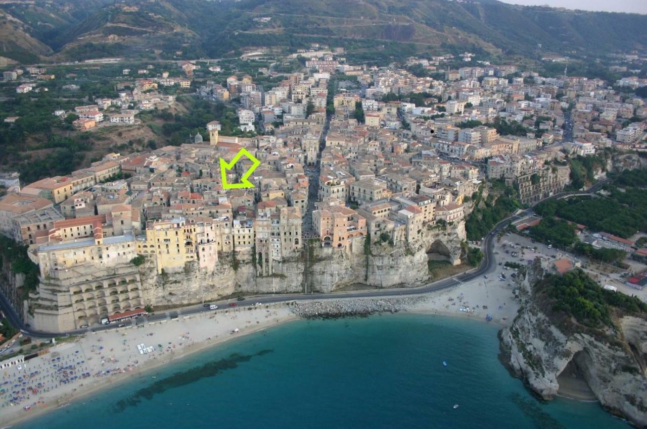 Apartamento Astoria Tropea Centro Storico Exterior foto